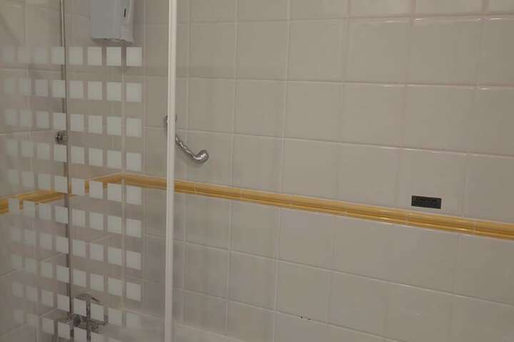 Room 10 of 49