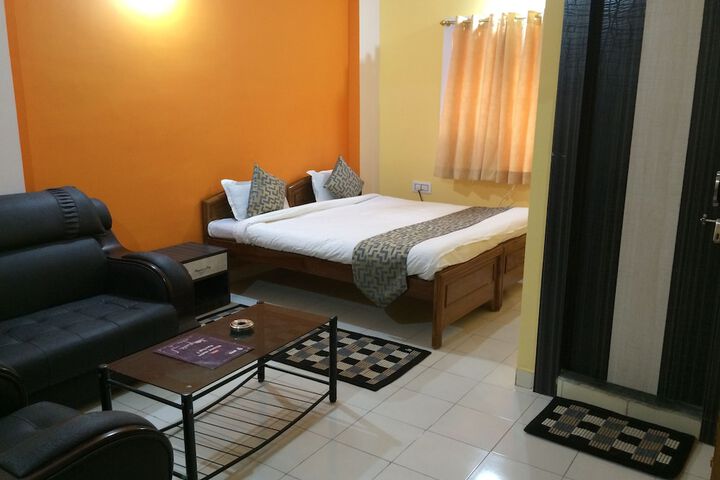 Room 9 of 29
