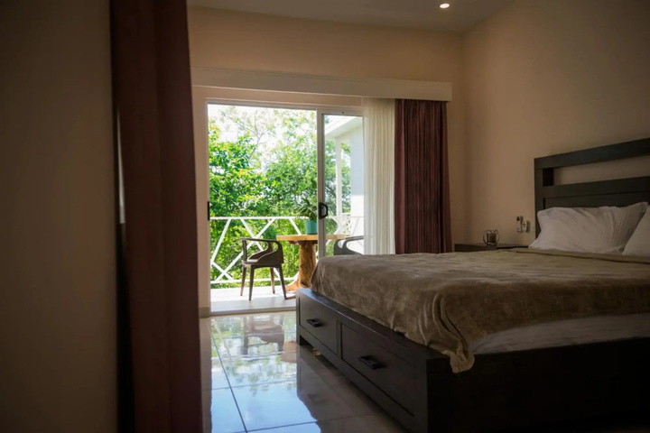 Room 2 of 22