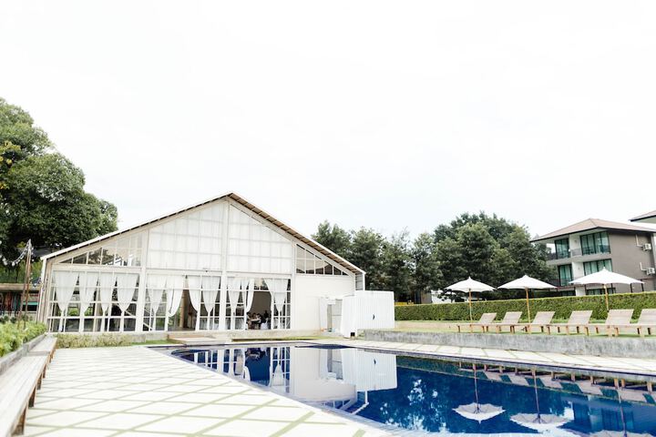 Pool 22 of 44