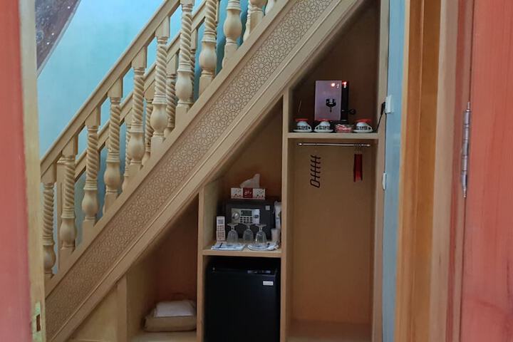 Room 7 of 64