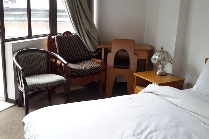 Room 11 of 24