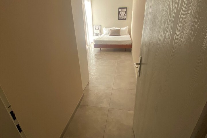 Room 12 of 124