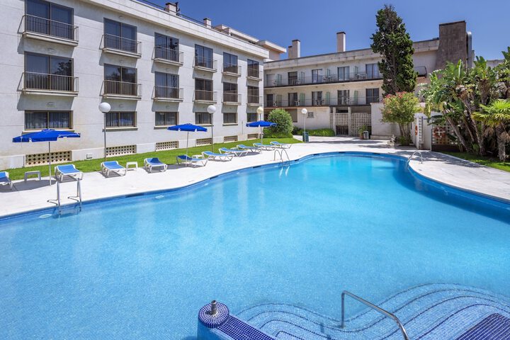 Pool Hotel