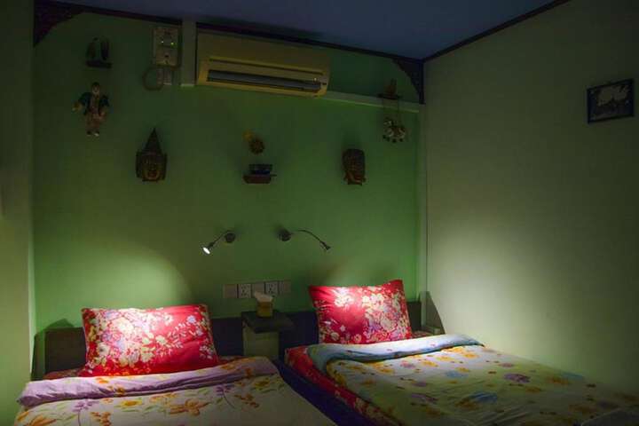 Room 13 of 43