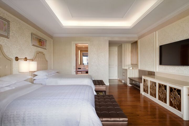 Room 5 of 139