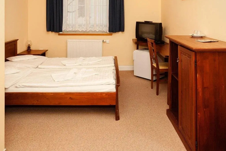 Room 3 of 13