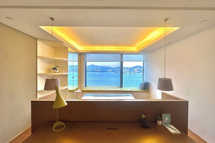 Room 30 of 60