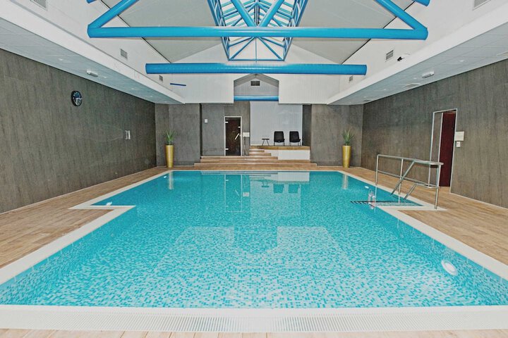 Pool 38 of 83