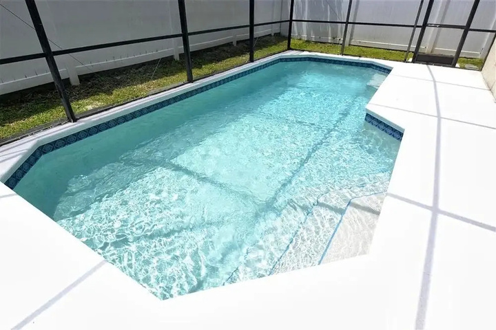 Pool 13 of 24