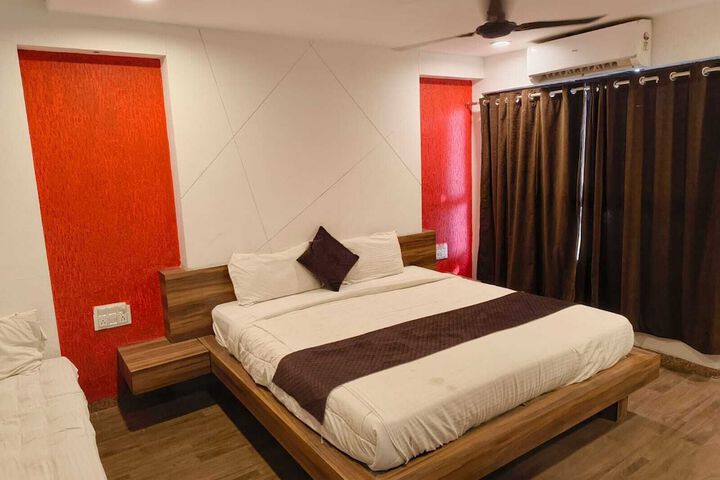 Room 2 of 14