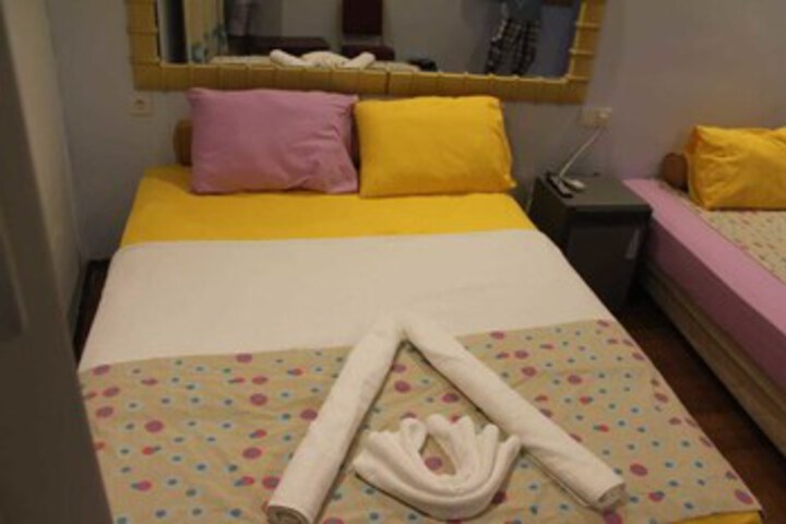 Room 125 of 137
