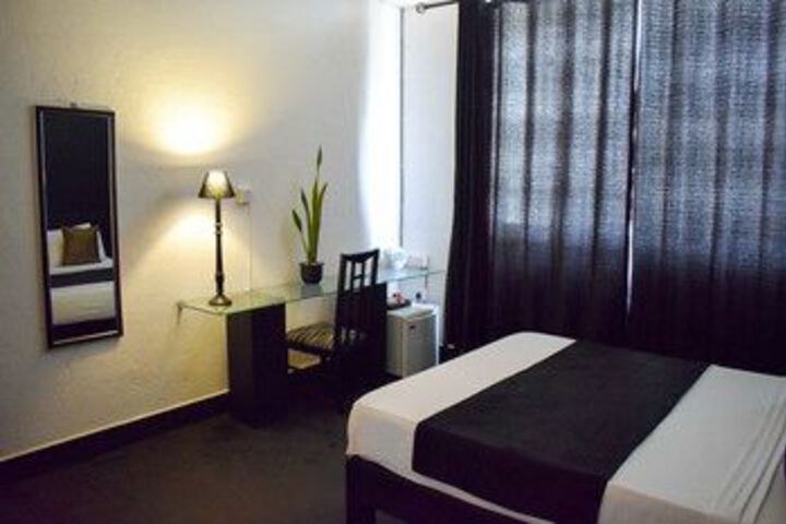 Room 17 of 24