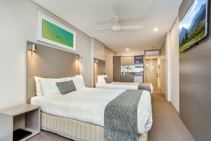 Room 4 of 38