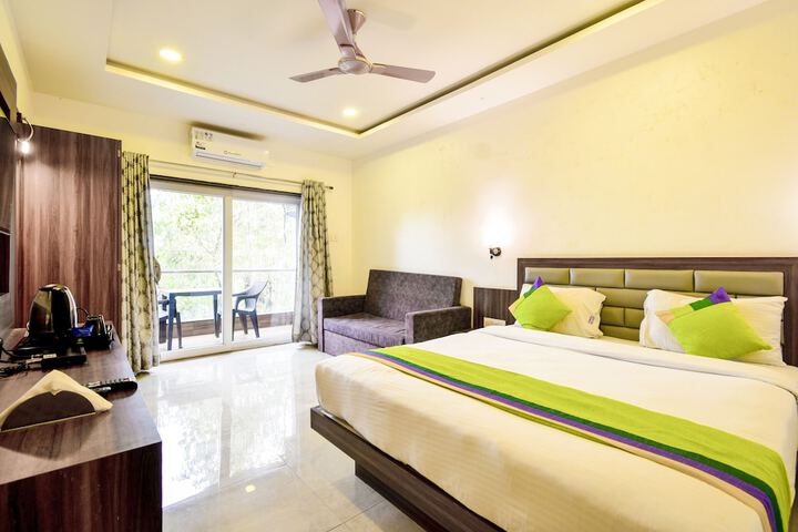 Treebo Prince Palace With Swimming Pool