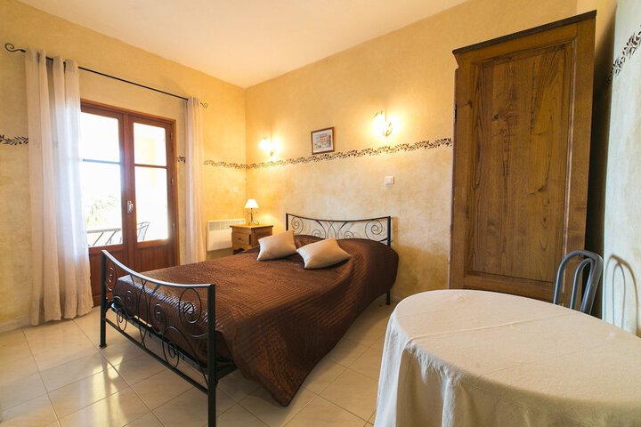 Room 9 of 70