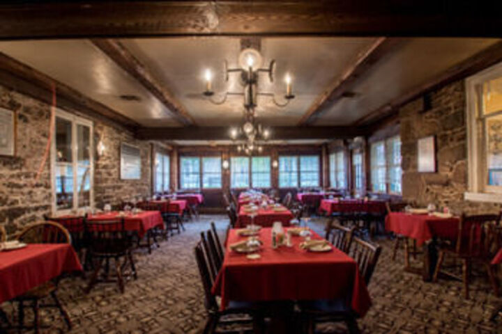 Dining 27 of 27