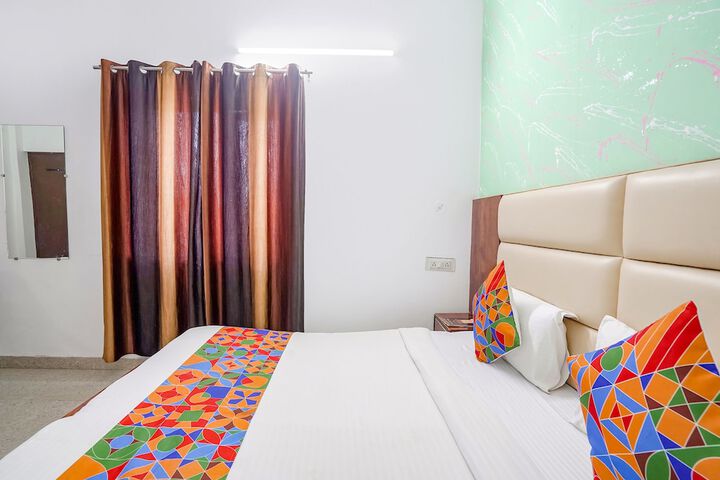 Room 20 of 28