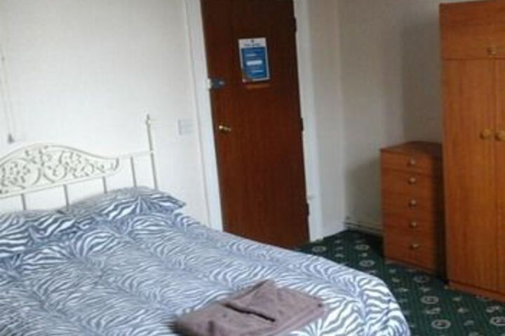 Room 13 of 29