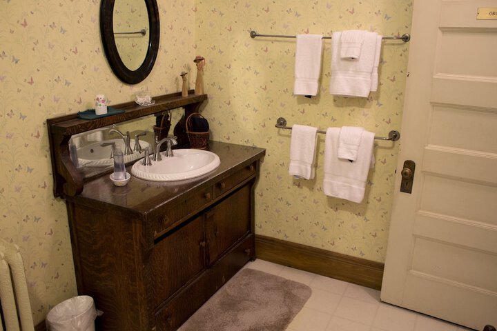 Room 40 of 80