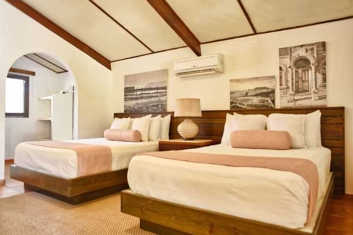 Room 4 of 39
