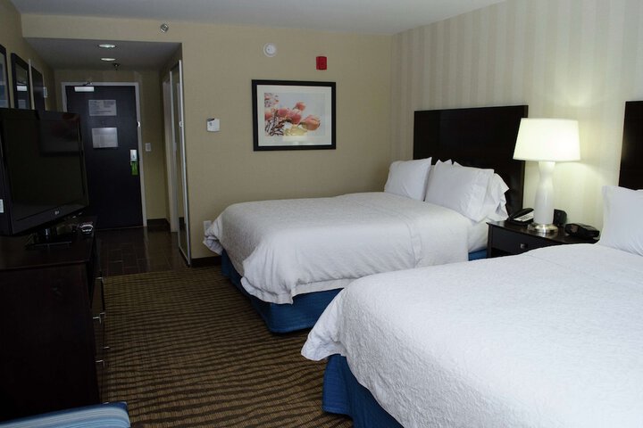 Room 13 of 32