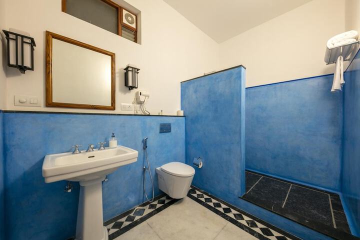 Room 14 of 26