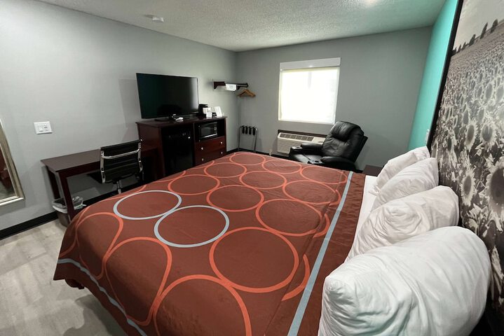 Room 15 of 35