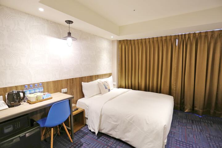 Room 21 of 57