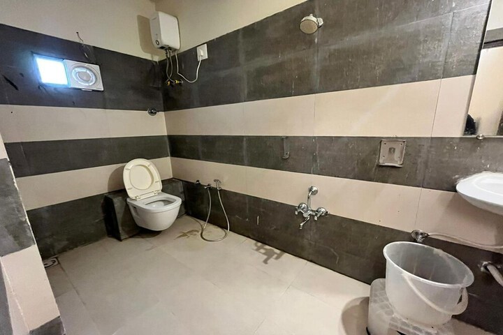 Room 18 of 30
