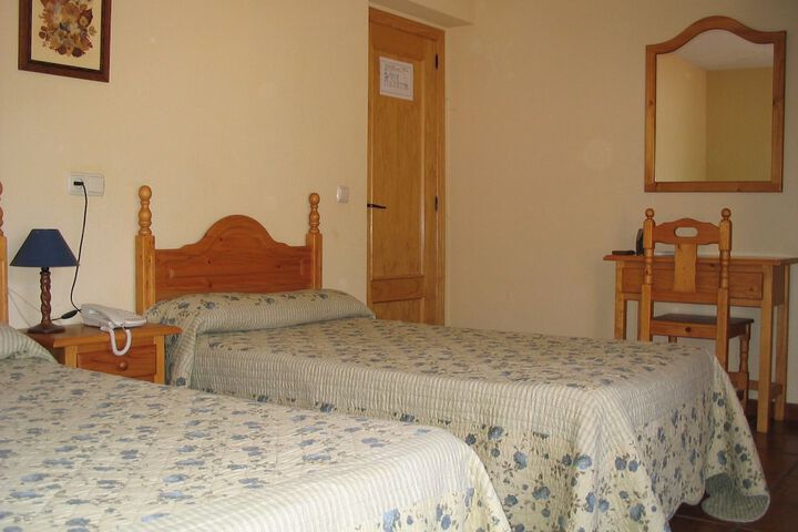 Room 5 of 15