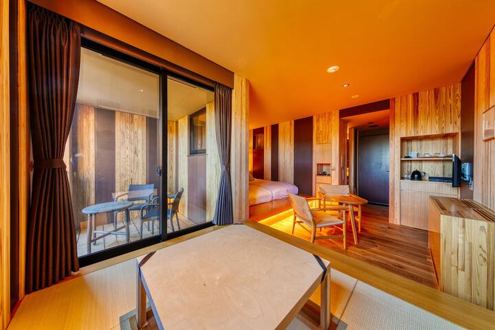 Room 3 of 40