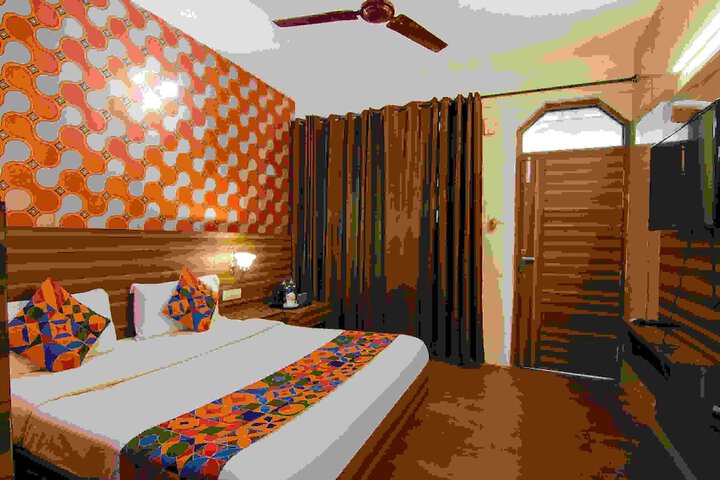 Room 14 of 38
