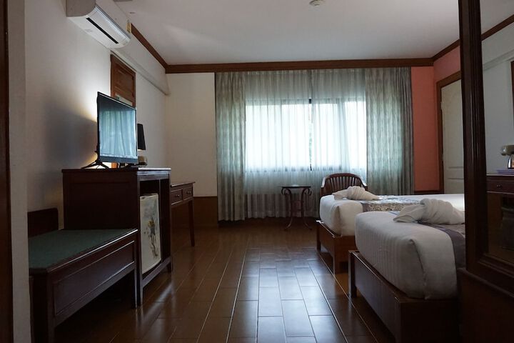 Room 10 of 44