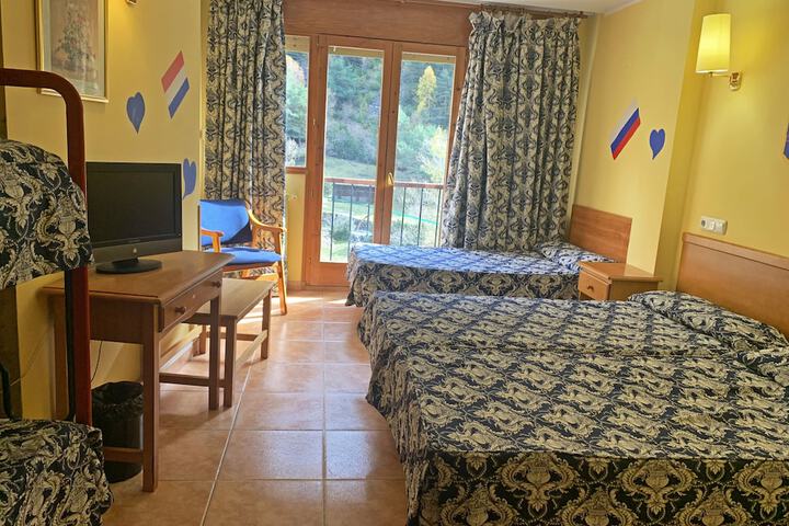 Room 15 of 36