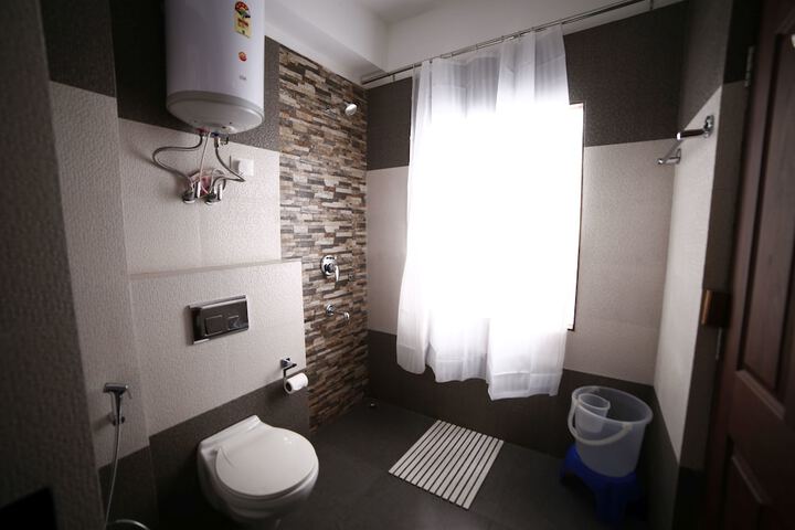 Room 18 of 28