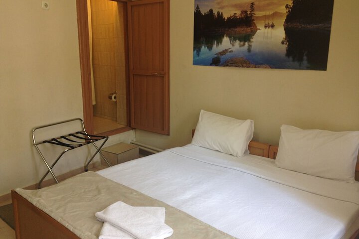 Room 14 of 35