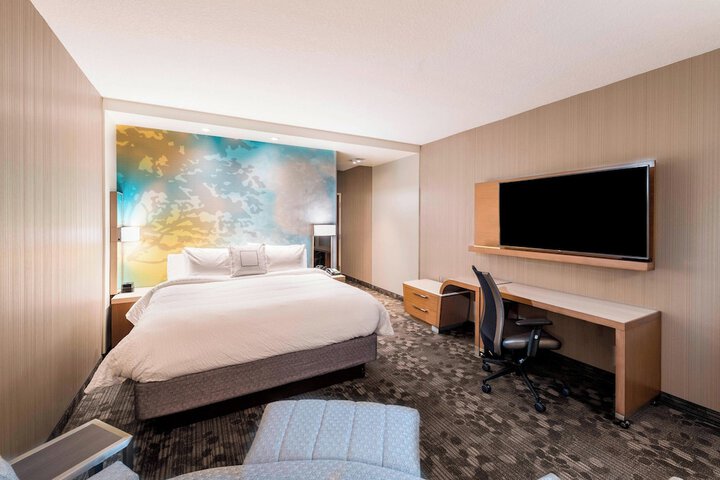 Room 7 of 42