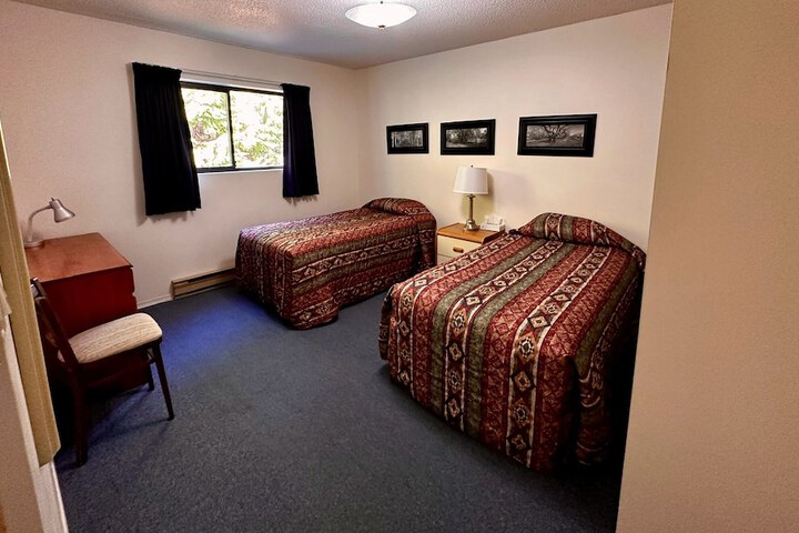 Room 5 of 34