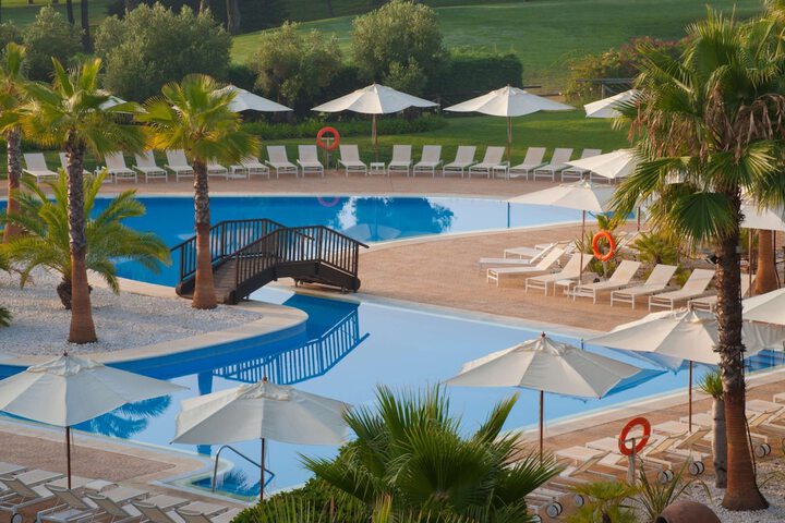 Pools & Facilities