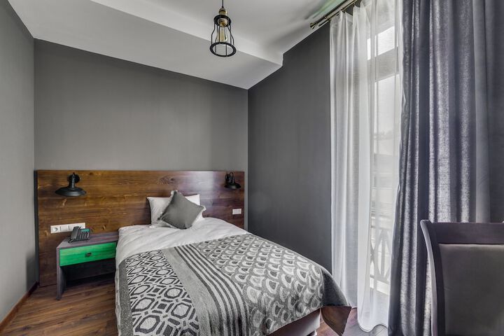 Room 10 of 57