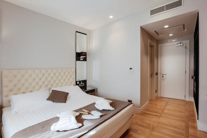 Room 47 of 169