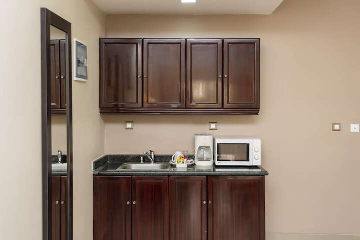 Room 5 of 90