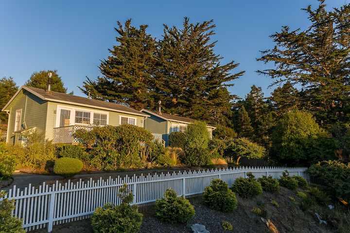 Hotel Exterior 80 of 84