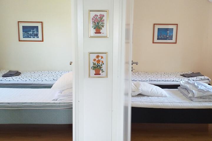 Room 4 of 164
