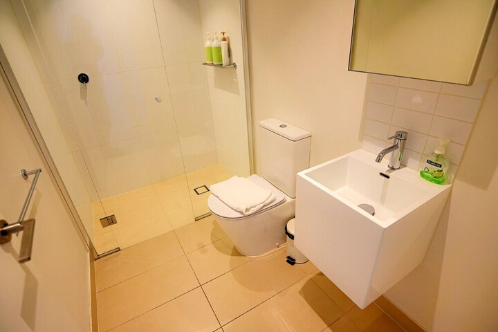 Room 16 of 25