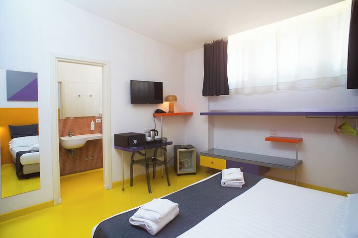 Room 67 of 144