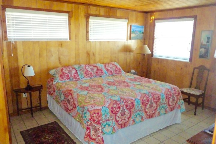 Room 5 of 26