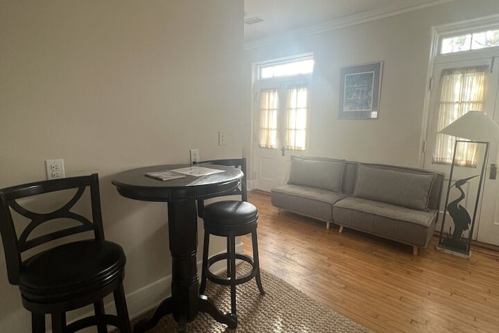 Room 53 of 142