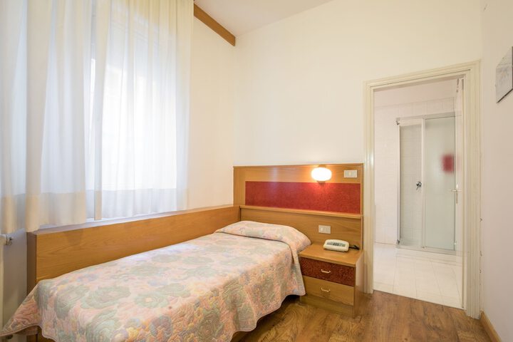 Room 5 of 44
